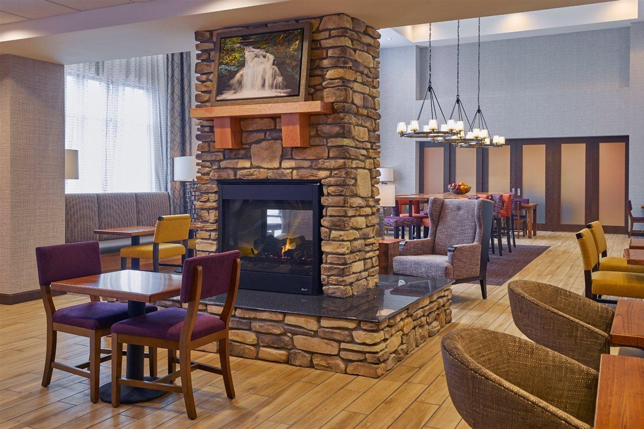 Hampton & Hotel 3*